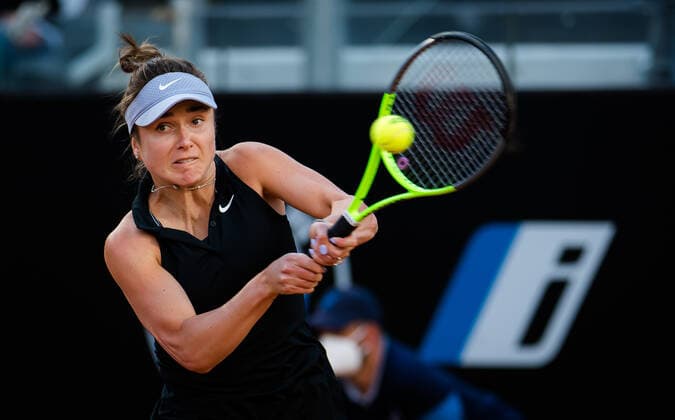 May 13, 2021, ROMA, ITALY: Elina Svitolina of the Ukraine in action during her third-round match at the 2021 Internazionali BNL d Italia WTA, Tennis Damen 1000 tournament against Garbine Muguruza of ROMA ITALY - ZUMAa181 20210513_zaa_a181_145 Copyright: xRobxPrangex