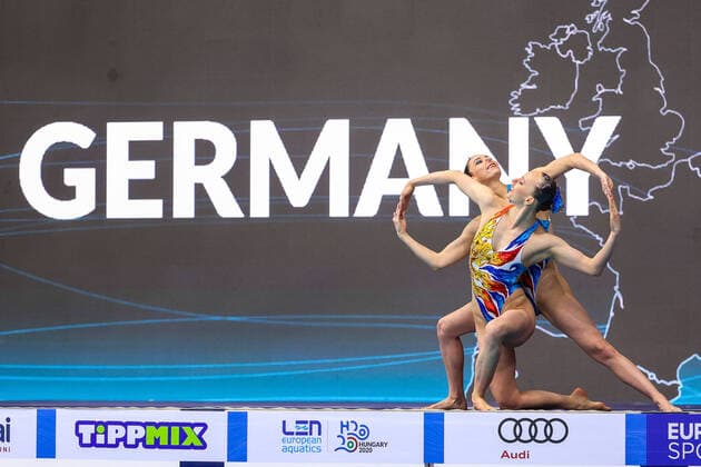 Bilder des Jahres 2021, Sport 05 Mai Sport Themen der Woche KW19 Sport Bilder des Tages SWIMMING - LEN European Championships BUDAPEST,HUNGARY,14.MAY.21 - SWIMMING - LEN European Championships, artistic swimming, duet free, final. Image shows Marlene Bojer and Michelle Zimmer (GER).  GEPAxpictures xPhilippxBrem