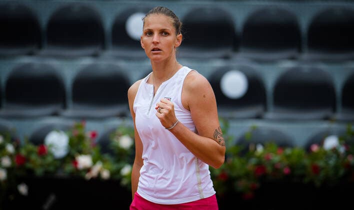 May 14, 2021, ROMA, ITALY: Karolina Pliskova of the Czech Republic in action during her quarter-final match at the 2021 Internazionali BNL d Italia WTA, Tennis Damen 1000 tournament against Jelena Ostapenko of Latvia ROMA ITALY - ZUMAa181 20210514_zaa_a181_037 Copyright: xRobxPrangex