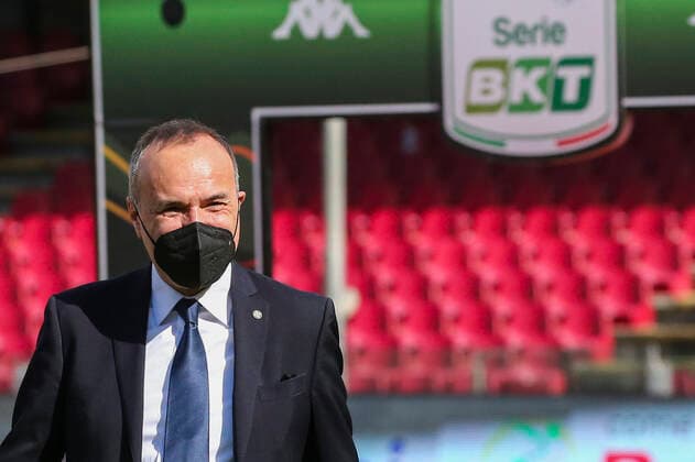 Photo Alessandro Garofalo LaPresse May 13, 2021 Salerno, Italy soccer Salernitana awarded for promotion to Serie A - Italian Football Championship League BKT 2020 2021 - Arechi stadium. In the pic: Mauro Franco Balata president lega serie b  Copyright: xAlessandroxGarofalo LaPressex