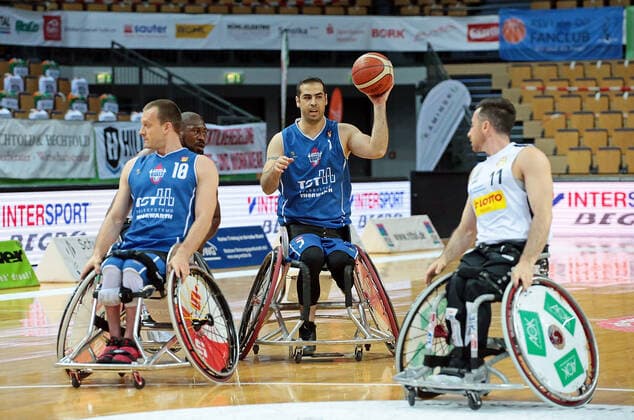 15 05 2021, xovx, Wheelchair Basketball Bundesliga, Playoffs Final German Championship Game 2, RSV Lahn Dill RSB Thuringia Bulls v l Andre Bienek RSB Thuringia Bulls , Brian Bell RSV Lahn Dill , Vahid Gholamazad RSB Thuringia Bulls , Steve Serio RSV Lahn Dill Wetzlar Rittal Arena Hessen Germany EN