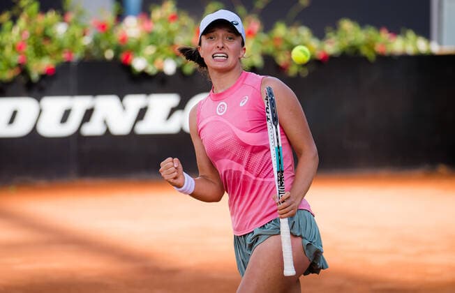 May 15, 2021, ROMA, ITALY: Iga Swiatek of Poland in action during the semi-final at the 2021 Internazionali BNL d Italia WTA, Tennis Damen 1000 tournament against Cori Gauff of the United States ROMA ITALY - ZUMAa181 20210515_zaa_a181_093 Copyright: xRobxPrangex