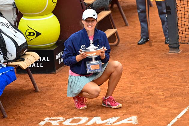 Photo Fabrizio Corradetti - LaPresse 16 05 2021 Roma (Italy) Final Iga Swiatek (POL) vs Karolina Pliskova (CZE) Internazionali BNL d Italia 2021 In the pic: Iga Swiatek wins the Internazionali BNL d Italia 2021  Copyright: xFabrizioxCorradetti LaPressex