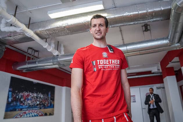 Basketball Munich 16 05 2021 Season 2020 2021 MagentaSport BBL Pokal TOP FOUR FINALE FC Bayern Munich ALBA Berlin Basketball Munich 16 05 2021 Season 2020 2021 MagentaSport BBL Pokal TOP FOUR FINALE FC Bayern Munich ALBA Berlin Bayern Munich wins the MagentaSport BBL Pokal 2021 Award ceremony Team Bayern cheering Paul Zipser Munich, No 16 editorial use only commercial use only by arrangement with the photographer Munich Germany