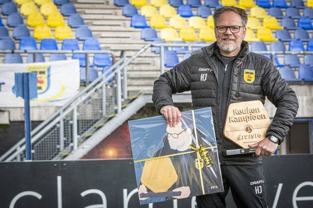 Football, Henk de Jong gets award as best coach of the Eerste Divisie 2020 2021