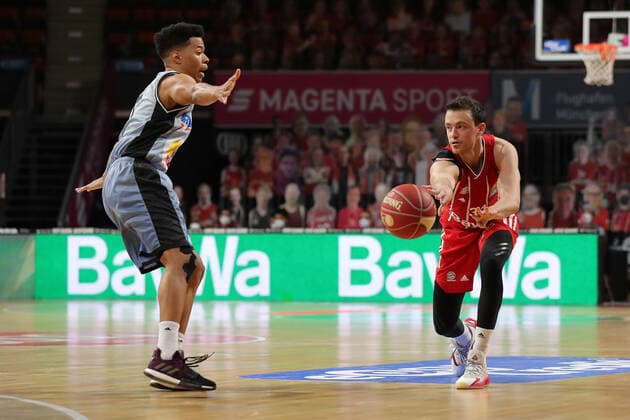 Zan Sisko Muenchen plays a pass GER, FC Bayern Basketball vs Hakro Merlins Crailsheim, Basketball, 1 Bundesliga, Playoffs 2020 2021, Quarterfinals Game 1, 19 05 2021, GER, FC Bayern Basketball vs Hakro Merlins Crailsheim, Basketball, 1 Bundesliga, Playoffs 2020 2021, Quarterfinals Game 1, 19 05 2021, Muenchen Copyright: xEIBNER MarcelxEngelbrechtx EP_EER