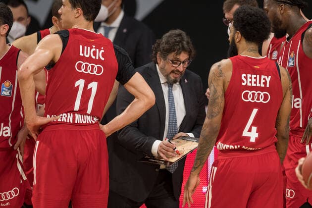 Basketball, BBL, 20210519, FC Bayern München Merlins Crailsheim In the picture Head Coach of FC Bayern München Andrea TRINCHIERI Tactic Board Tactic Board Munich Audi Dome Bayern Germany Copyright: Passion2Press MarkusxFischerx