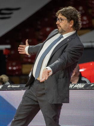 Stunned ¦ Bayern head coach Andrea TRINCHIERI basketball, Bayern Crailsheim, BBL playoff, quarterfinals, 1 game, 2020 2021 season, on 19 5 2021 in Munich, A U D I D O M E, Germany Source Copyright Credit Oryk HAIST xx
