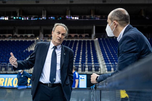 Basketball Berlin 20 05 2021 1 Bundesliga easyCredit BBL BBL season 2020 2021 playoffs quarterfinals game 1 Alba Berlin Hamburg Towers Aito Garcia Reneses Alba Berlin, coach Himar Ojeda Alba sports director re