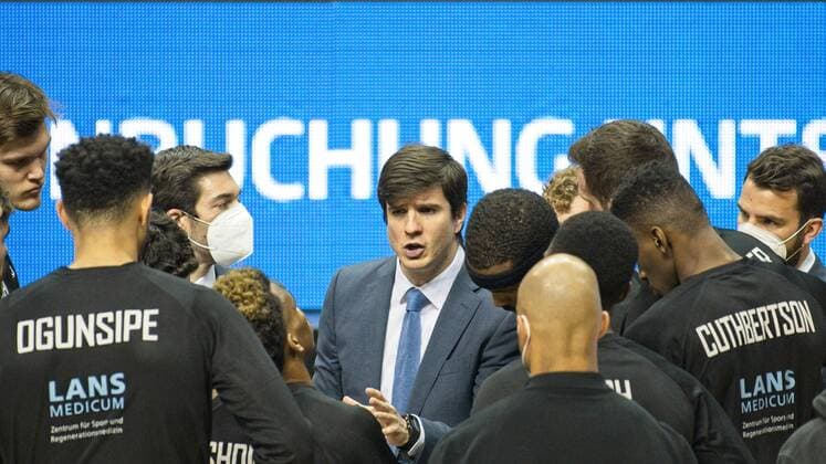 Pedro Calles Coach Hamburg T, 20 05 2021, BBL, Alba Berlin vs Hamburg Towers, at Mercedes Benz Arena, GER, Berlin, BBL,20 05 2021, BBL, Playoff VF, Alba vs Hamburg Towers Berlin Copyright: xUwexKoch Eibner-Pressefotox EP_UKH