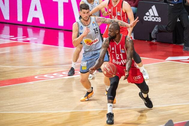 Bogdan Radosavljevic 15 Hakro Merlins Crailsheim , James Gist 21 FC Bayern , FC Bayern Basketball vs HAKRO Merlins Crailsheim, BBL Playoffs, Quarterfinals, 21 05 2021 Munich Bavaria Germany Copyright: xkolbert-press UlrichxGamelx