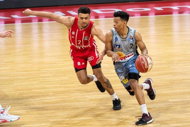 Wade Baldwin 2 FC Bayern , Trae Bell Haynes 2 Hakro Merlins Crailsheim , FC Bayern Basketball vs HAKRO Merlins Crailsheim, BBL Playoffs, Quarterfinals, 21 05 2021 Munich Bavaria Germany Copyright: xkolbert-press UlrichxGamelx
