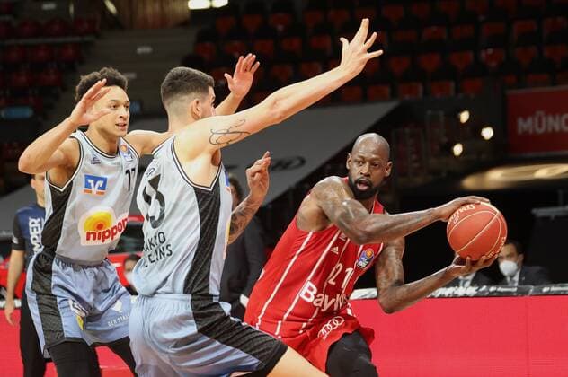 Crailsheims 17 MCNEACE and Crailsheims 15 RADOSSAVLEJEVIC vs Bayerns 21 James GIST basketball, Bayern Crailsheim, BBL playoff, quarterfinal, 2 game, 2020 2021 season, on 21 5 2021 in Munich, A U D I D O M E, Germany source copyright credit Oryk HAIST xx