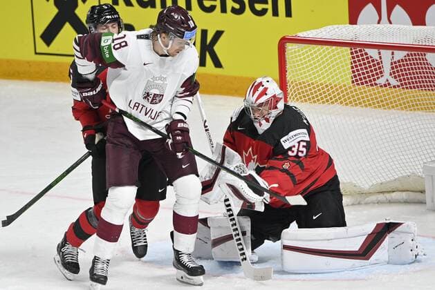 Eishockey, WM, Kanada - Lettland Jacob Bernard-Docker of Canada tries to stop Rodrigo Abols of Latvia (c) infront goalkeeper Darcy Kuemper of Canada during the 2021 IIHF Ice hockey, Eishockey World Championships preliminary round group B match Canada vs Latvia in Riga, Latvia, on May 21, 2021. Riika, Riga Latvia LKFTJK20210521203438JEDN  Copyright: xJussixNukarix