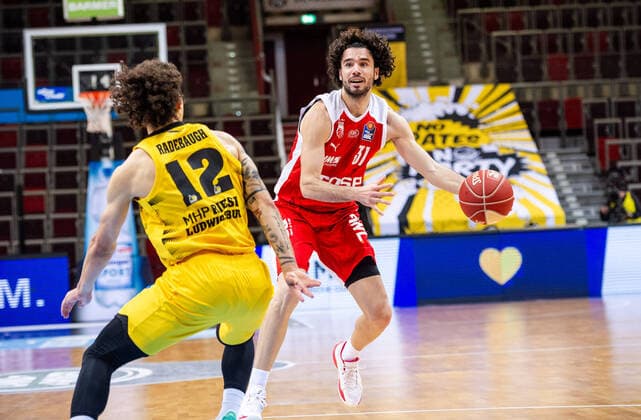 Michele Vitali Brose Bamberg 31 Jonah Radebaugh MHP RIESEN Ludwigsburg 12 1 Basketball Bundesliga easyCredit BBL MHP RIESEN Ludwigsburg Brose Bamberg on 21 05 2021 in Ludwigsburg MHPArena , Baden Wuerttemberg, Germany Ludwigsburg 21 05 21 Basketball , 21 05 2021, Ludwigsburg Germany xpxsdx