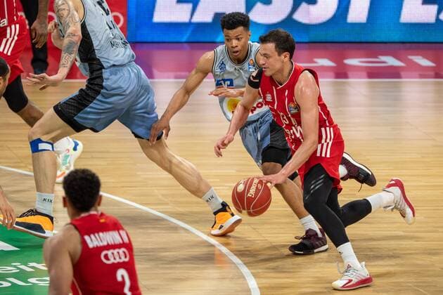 Trae Bell Haynes 2 Hakro Merlins Crailsheim , Zan Mark Sisko 31 FC Bayern , FC Bayern Basketball vs HAKRO Merlins Crailsheim, BBL Playoffs, Quarterfinals, 21 05 2021 Muenchen Bayern Germany Copyright: xkolbert-press UlrichxGamelx