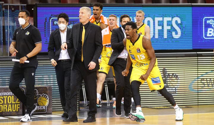 Ludwigsburg , Basketball easyCredit BBL Bundesliga ,Quarterfinal Game 2, MHP RIESEN Ludwigsburg vs Brose Bamberg , Cheering Giants , from left coach John Patrick Yorman Polas Bartolo