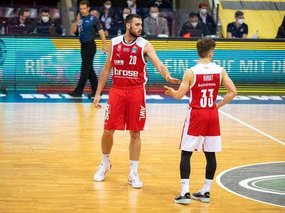 Chase Fieler Brose Bamberg, 20 , Bennet Hundt Brose Bamberg, 33 , MHP Riesen Ludwigsburg vs Brose Bamberg, Basketball, Bundesliga, Playoffs, Game 2, easycredit BBL, 21 05 2021, MHP Riesen Ludwigsburg vs Brose Bamberg, Basketball, Bundesliga, Playoffs, Game 2, easycredit BBL, 21 05 2021 Ludwigsburg Copyright: xEibner-Pressefoto SaschaxWaltherx EP_swa