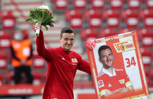Verabschiedung Christian Gentner Sport Fußball Fussball DFL Bundesliga Herren Saison 2020 2021 22 05 2021 1 FC Union Berlin FCU vs RasenBallsport RB Leipzig RBL Geisterspiel wegen Corona Covid 19 DFL regulations prohibit any use of photographs as image sequences and or quasi video