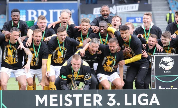 Wiesbaden, 22 05 2021, Football, Brita Arena, 3 Liga, 38 Spieltag , SV Wehen Wiesbaden vs SG Dynamo Dresden 0 1 0 1 , On the last matchday of the season 2020 21 Dresden secured the third league championship , In the picture award ceremony with winners cup , According to the specifications of the DFB Deutscher Fußballbund it is prohibited to exploit in the stadium and or from the game made photographs in the form of sequence pictures and or video-like photo series or to let exploit ,