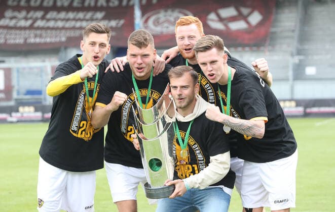 Wiesbaden, 22 05 2021, Football, Brita Arena, 3 Liga, 38 Spieltag , SV Wehen Wiesbaden vs SG Dynamo Dresden 0 1 0 1 , On the last matchday of the season 2020 21 Dresden secured the third league championship , In the picture award ceremony with winners cup , According to the specifications of the DFB Deutscher Fußballbund it is prohibited to exploit in the stadium and or from the game made photographs in the form of sequence pictures and or video-like photo series or to let exploit ,