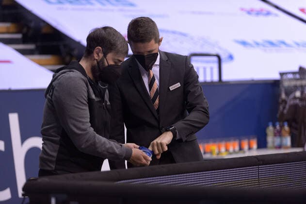 Jaka LAKOVIC coach coach head coach ratiopharm ulm takes skin cream before the game EWE Baskets Oldenburg vs ratiopharm Ulm, basketball, Bundesliga, 22 05 2021, season 2020 2021, playoffs, Quarterfinals, 2 matchday Copyright xErikxHillmer EIBNERx EP ehr EWE Baskets Oldenburg vs ratiopharm Ulm, Basketball, Bundesliga, 22 05 2021, Season 2020 2021, Playoffs, Quarterfinals, 2 matchday Oldenburg. Copyright: xErikxHillmer EIBNERx EP_ehr