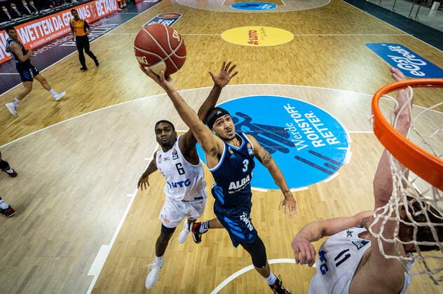 Basketball Berlin 22 05 2021 1 Bundesliga easyCredit BBL BBL Season 2020 2021 Playoffs Quarterfinals Game 2 Alba Berlin Hamburg Towers Peyton Siva Alba Berlin, No 03 Osaro Rich Hamburg, No 06