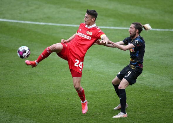 22 05 2021, Football 1 Bundesliga 2020 2021, 34 Matchday, 1 FC Union Berlin RB Leipzig, at Stadion An der Alten Försterei Berlin L R Petar Musa Union Berlin v Kevin Kampl RB Leipzig DFL and DFB regulations prohibit any use of photographs as image sequences and or quasi video