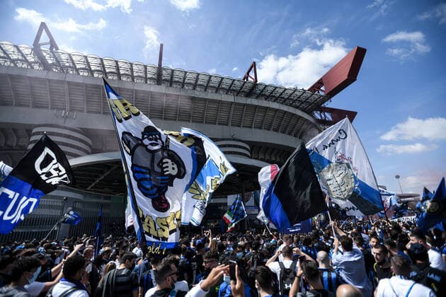 Photo Piero Cruciatti LaPresse 23 05 21 - Milan, Italy Soccer Inter vs Udinese _ Italian Seria A Football Championship 2020-2021 at San Siro Stadium In the photo: Inter supporters  Copyright: xPieroxCruciatti LaPressex