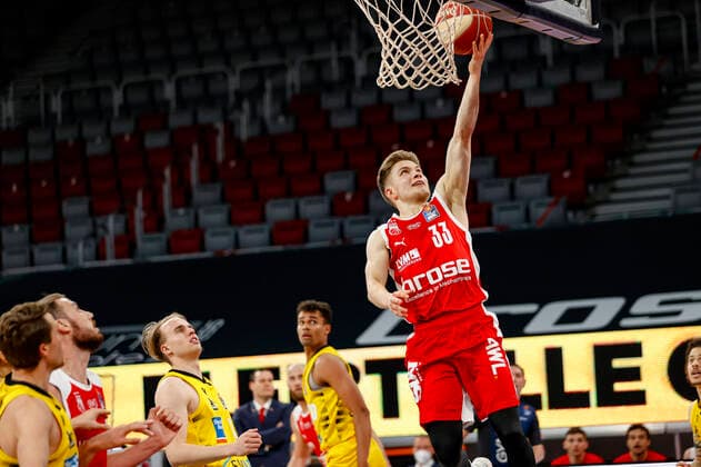 right Bennet Hundt Brose Bamberg, 33 Brose Bamberg MHP Riesen Ludwigsburg easyCredit BBL Basketball Bundesliga Basketball Season 2020 21 Playoff Quarterfinals Game3 , Playoffs, 23 05 2021 Bamberg, Brose Arena Copyright: DanielxLöb