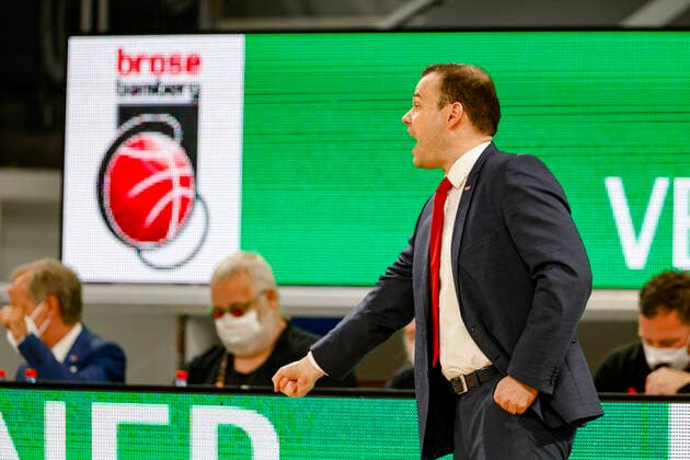 Headcoach Johan Roijakkers Brose Bamberg Brose Bamberg MHP Riesen Ludwigsburg easyCredit BBL Basketball Bundesliga Basketball Season 2020 21 Playoff Quarterfinals Game3 , Playoffs, 23 05 2021 Bamberg, Brose Arena Copyright: DanielxLöb