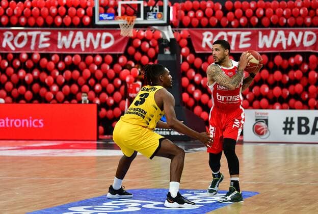 BAMBERG 23 05 2021 basketball easycredit 1 basketball Bundesliga 3 playoff quarterfinal game Brose Bamberg vs MHP Riesen Ludwigsburg Tyler Larson 55, Brose Bamberg vs Jaleen Smith 3, MHP Riesen Ludwigsburg photo Hans Martin Issler isslerimages Brose Bamberg vs MHP Riesen Ludwigsburg