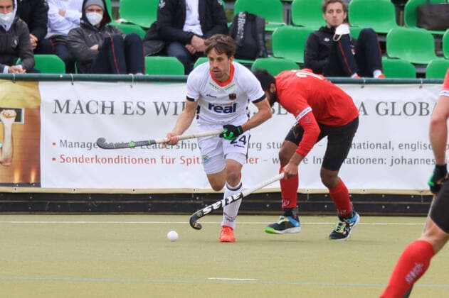 Hockey l I Men I Season 2021 I International I Test Match I Germany Canada I 23 05 2021 FÜRK Benedikt 24, Germany SARMENTO Matthew 21, Canada Hamburg UHC Arena Wesselblek Hamburg Germany Copyright: xLobeca RalfxHomburgx