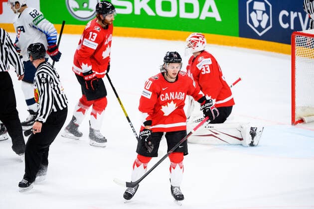 210523 Troy Stecher of Canada looks dejected after the 1 5 goal during the 2021 IIHF Ice Hockey World Championship game between Canada and USA on May 23, 2021 in Riga Photo Simon Hastegard BILDBYRAN kod SH SH0112 ishockey ice hockey ishockey vm iihf ice hockey world championship canada kanada usa day 3 bbeng depp,  Copyright: SIMONxHASTEGARD BB210523SH239