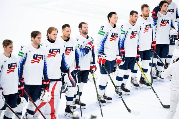 210523 Colin Blackwell of USA during the national anthem after the 2021 IIHF Ice Hockey World Championship game between Canada and USA on May 23, 2021 in Riga Photo Simon Hastegard BILDBYRAN kod SH SH0112 ishockey ice hockey ishockey vm iihf ice hockey world championship canada kanada usa day 3 bbeng jubel depp nationalsangen,  Copyright: SIMONxHASTEGARD BB210523SH249