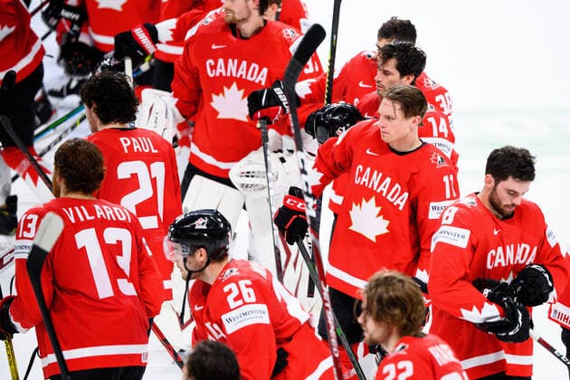 210523 Jaret Anderson Dolan of Canada looks dejected after the 2021 IIHF Ice Hockey World Championship game between Canada and USA on May 23, 2021 in Riga Photo Simon Hastegard BILDBYRAN kod SH SH0112 ishockey ice hockey ishockey vm iihf ice hockey world championship canada kanada usa day 3 bbeng depp,  Copyright: SIMONxHASTEGARD BB210523SH250