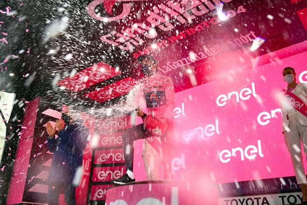 Sport Bilder des Tages Photo Massimo Paolone LaPresse May 24, 2021 Cortina D Ampezzo, Italy Cycling Giro d Italia 2021 - 104th edition - Stage 16 - from Sacile to Cortina D Ampezzo In the pic: BERNAL GOMEZ Egan Arley (COL) (INEOS GRENADIERS) stage winner pink jersey  Copyright: xMassimoxPaolone LaPressex
