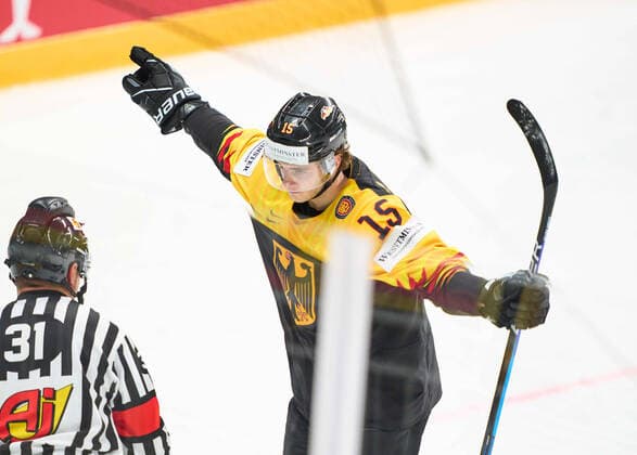 Stefan LOIBL 15 of Germany celebrates his goal, happy, laugh, celebration, 1-0 GERMANY - CANADA IIHF Ice hockey, Eishockey WORLD CHAMPIONSHIPS Group B in Riga, Latvia, Lettland, May 24, 2021, Season 2020 2021