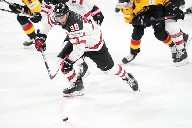 24 05 2021, Riga, Arena Riga, Germany vs Canada 2021 IIHF Ice Hockey World Championship , 38 Mario Ferraro Canada chaising the puck Riga Riga Latvia  Copyright: xJustPictures.ch JarixPestelaccix