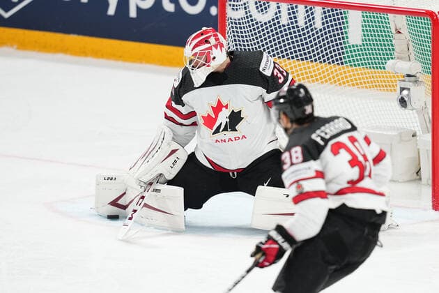 24 05 2021, Riga, Arena Riga, Germany vs Canada 2021 IIHF Ice Hockey World Championship , leg save for goalkeeper Adin Hill Canada Riga Riga Latvia  Copyright: xJustPictures.ch JarixPestelaccix