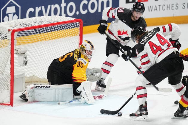 24 05 2021, Riga, Arena Riga, Germany vs Canada 2021 IIHF Ice Hockey World Championship , 44 Maxime Comtois Canada try to scores the 2 2 without success goalkeeper Mathias Niederberger Germany Riga Riga Latvia  Copyright: xJustPictures.ch JarixPestelaccix