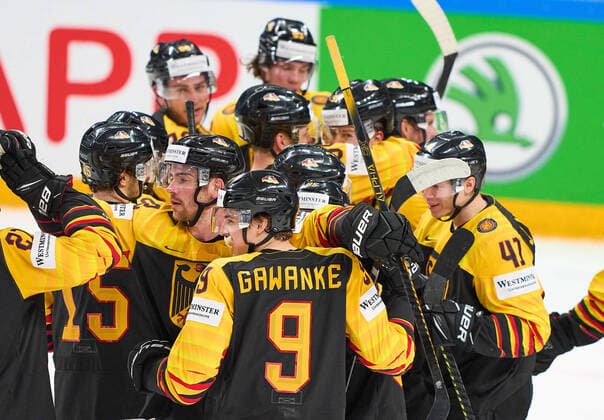 Ice hockey, World Cup, Germany - Canada