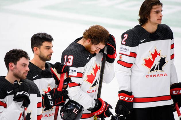 210524 Gabriel Vilardi of Canada looks dejected after the 2021 IIHF Ice Hockey World Championship game between Germany and Canada on May 24, 2021 in Riga Photo Simon Hastegard BILDBYRAN kod SH SH0113 ishockey ice hockey ishockey vm iihf ice hockey world championship germany tyskland canada kanada day 4 bbeng depp,  Copyright: SIMONxHASTEGARD BB210524SH075