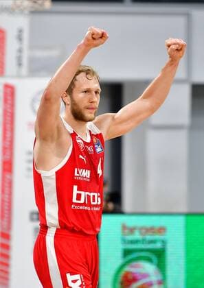BAMBERG 25 05 2021 basketball easycredit 1 basketball Bundesliga 4 playoff quarterfinal match Brose Bamberg vs MHP Riesen Ludwigsburg Christian Sengfelder 43, Brose Bamberg shows fists up after win against Ludwigsburg photo Hans Martin Issler isslerimages Brose Bamberg vs MHP Riesen Ludwigsburg