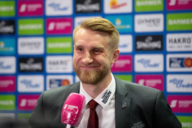 Tuomas Iisalo HAKRO Merlins Crailsheim laughs during his last interview as coach of Merlins Crailsheim, GER, HAKRO Merlins Crailsheim vs FC Bayern Basketball, 25 05 2021, Play Off Quarterfinal Game 4, Basketball Bundesliga, Season 2020 2021 GER, HAKRO Merlins Crailsheim vs FC Bayern Basketball, 25 05 2021, Play Off Quarterfinal Game 4, Basketball Bundesliga, Season 2020 2021 Crailsheim Copyright: xEibnerxPressefoto MichaelxMemmlerx EP_MMR