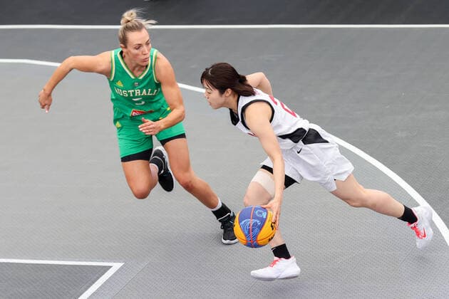BASKETBALL - FIBA 3x3 Olympic Qualifying GRAZ,AUSTRIA,26.MAY.21 - BASKETBALL - FIBA 3x3 Olympic Qualifying, women, JPN vs AUS. Image shows Maddie Garrick (AUS) and Mai Yamamoto (JPN).  GEPAxpictures xChristianxWalgram