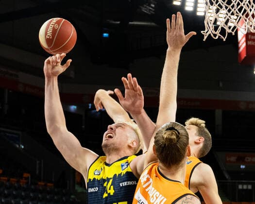 Rasid Mahalbasic EWE Baskets Oldenburg 24 at the basket Ratiopharm Ulm vs EWE Baskets Oldenburg, Playoffs Game 4, Quarterfinals, Season 2020 21, 26 05 2021 Ratiopharm Ulm vs EWE Baskets Oldenburg, Playoffs Game 4, Quarterfinals New Ulm Copyright: xEibner-Pressefoto RogerxBuerkex EP_EER