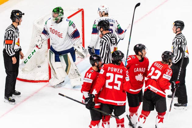 210526 Goalkeeper Henrik Haukeland of Norway reacts against a referee, after Canada scored a goal that was later denied after video review, during the 2021 IIHF Ice Hockey World Championship game between Canada and Norway on May 26, 2021 in Riga Photo Simon Hastegard BILDBYRAN kod SH SH0117 ishockey ice hockey ishockey vm iihf ice hockey world championship canada kanada norge norway day 6 bbeng depp,  Copyright: SIMONxHASTEGARD BB210526SH052