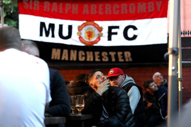 Football, EL, Final, FC Villarreal - Manchester United, ManU fans suffer at home with their Team