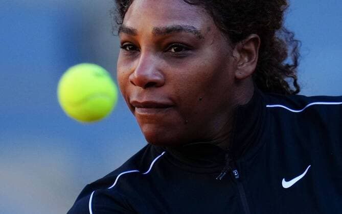 Sport Bilder des Tages Mandatory Credit: Photo by Javier Garcia BPI Shutterstock (11975057g) Serena Williams during her first practice session of the tournament French Open Tennis, Wednesday Previews, Roland Garros, Paris, France - 27 May 2021 French Open Tennis, Wednesday Previews, Roland Garros, Paris, France - 27 May 2021  Copyright: xJavierxGarcia BPI Shutterstockx 11975057g